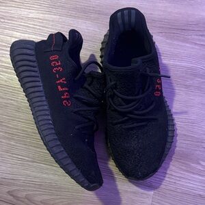 YEEZY 350 V2 Boost Bred